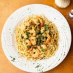 Tallarines con camarones al pil pil