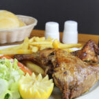 1/4 pollo a la brasa pierna